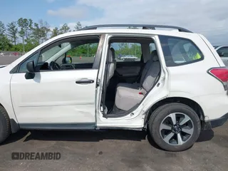 2018 Subaru Forester z VIN JF2SJABC5JH444739, wystawiony jako IAAI lot #42123918 z przebiegiem 124 520 mil mil oraz . Historia ofert i sprzedaży dostępna na DreamBid. Obrazek 6.