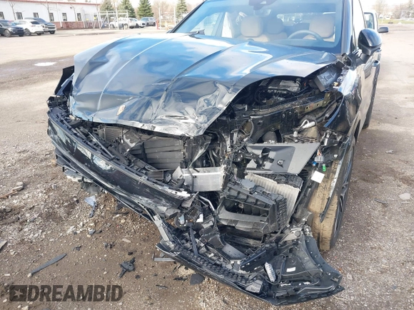 2025 Porsche Cayenne z VIN WP1BA2AY4SDA29016, wystawiony jako IAAI lot #41899275 z przebiegiem 7 099 mil mil oraz . Historia ofert i sprzedaży dostępna na DreamBid. Obrazek 6.