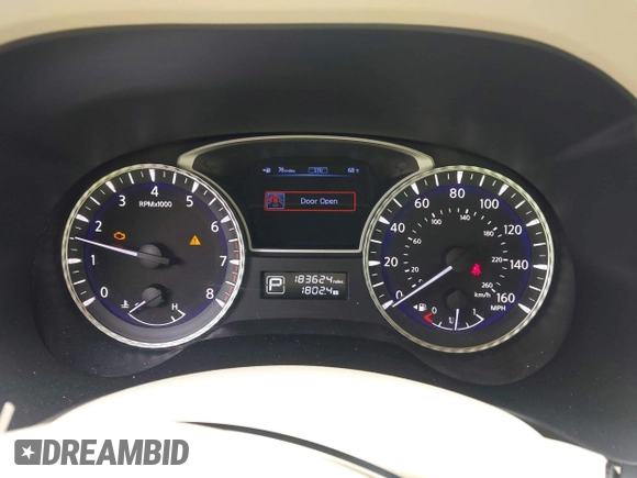 2013 Infiniti JX35 with VIN 5N1AL0MM2DC330361, listed as a IAAI auction lot 42072538 with 183,624 mi miles. Bid and sale history available at carsss.com. Image 7.