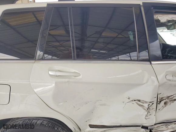 2011 Mercedes-Benz GLK-Class GLK 350 with VIN WDCGG5GB3BF683031, listed as a Copart auction lot 47735085 with 121,884 mi miles and Salvage Title. Bid and sale history available at carsss.com. Image 11.