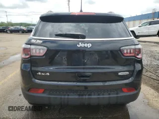 2019 Jeep Compass Latitude z VIN 3C4NJDBB5KT596835, wystawiony jako Copart lot #58706825 z przebiegiem 169 320 mil mil oraz Szkoda całkowita • Salvage title. Historia ofert i sprzedaży dostępna na DreamBid. Obrazek 6.