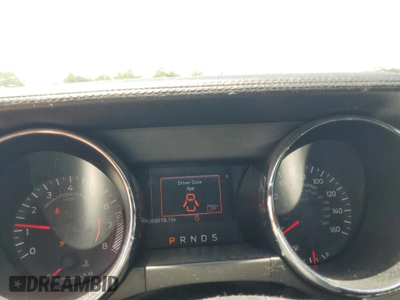 2016 Ford Mustang EcoBoost z VIN 1FA6P8TH6G5301929, wystawiony jako Copart lot #65941575 z przebiegiem 59 578 mil mil oraz Szkoda całkowita • Salvage title. Historia ofert i sprzedaży dostępna na DreamBid. Obrazek 9.