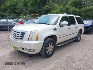 2007 Cadillac Escalade ESV z VIN 1GYFK66817R292648, wystawiony jako IAAI lot #42501972 z przebiegiem 227 580 mil mil oraz . Historia ofert i sprzedaży dostępna na DreamBid. Obrazek 2.