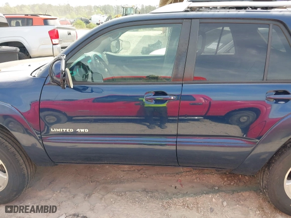 2004 Toyota 4Runner Limited with VIN JTEBU17R348016087, listed as a IAAI auction lot 41968056 with 189,557 mi miles. Bid and sale history available at carsss.com. Image 14.