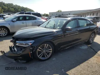 2018 BMW 7 Series ALPINA B7 xDrive with VIN WBA7F2C50JG424655, listed as a Copart auction lot 70325634 with 0 mi miles and Salvage Title. Bid and sale history available at carsss.com. Image 1.