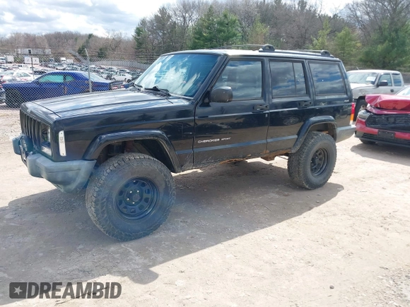 2000 Jeep Cherokee z VIN 1J4FF48S7YL153811, wystawiony jako IAAI lot #42098752 z przebiegiem 213 988 mil mil oraz . Historia ofert i sprzedaży dostępna na DreamBid. Obrazek 2.
