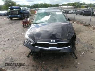 2021 Kia Forte LXS z VIN 3KPF24AD3ME370093, wystawiony jako IAAI lot #42253166 z przebiegiem 31 371 mil mil oraz . Historia ofert i sprzedaży dostępna na DreamBid. Obrazek 12.