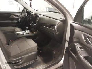 2018 Chevrolet Traverse LT Cloth with VIN 1GNEVGKW7JJ116736, listed as a IAAI auction lot 41695984 with 108,432 mi miles. Bid and sale history available at carsss.com. Image 5.