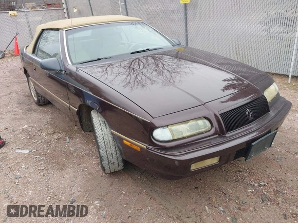 1995 Chrysler LeBaron z VIN 1C3EU4538SF504479, wystawiony jako IAAI lot #42045815 z przebiegiem 102 042 mil mil oraz . Historia ofert i sprzedaży dostępna na DreamBid. Obrazek 1.