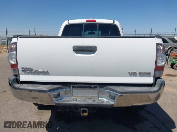 2010 Toyota Tacoma z VIN 5TEUU4EN3AZ725594, wystawiony jako IAAI lot #41951697 z przebiegiem 313 645 mil mil oraz . Historia ofert i sprzedaży dostępna na DreamBid. Obrazek 17.