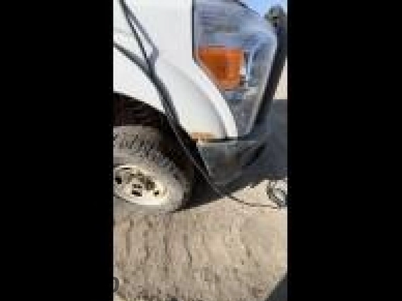 2013 Ford F-250 XL z VIN 1FDBF2B6XDEB43045, wystawiony jako IAAI lot #42511129 z przebiegiem 607 408 mil mil oraz . Historia ofert i sprzedaży dostępna na DreamBid. Obrazek 17.