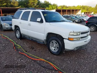 2005 Chevrolet Tahoe Z71 z VIN 1GNEC13T15R264055, wystawiony jako IAAI lot #42197297 z przebiegiem 294 698 mil mil oraz . Historia ofert i sprzedaży dostępna na DreamBid. Obrazek 1.