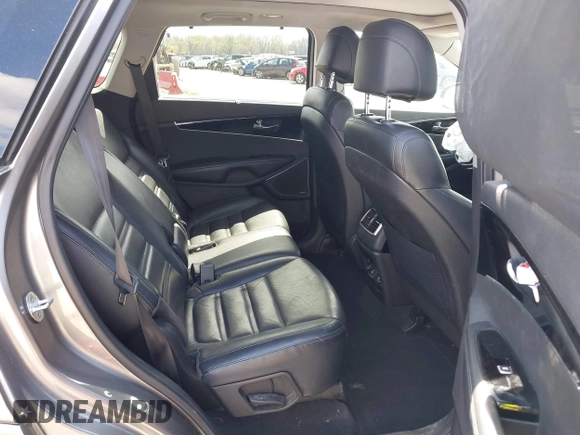 2017 Kia Sorento SX with VIN 5XYPKDA59HG255455, listed as a IAAI auction lot 41884480 with 111,407 mi miles and . Bid and sale history available at DreamBid. Image 8.