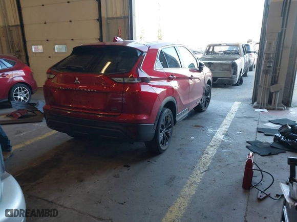 2022 Mitsubishi Eclipse Cross LE with VIN JA4ATVAA6NZ013879, listed as a IAAI auction lot 41450278 with 33,830 mi miles. Bid and sale history available at carsss.com. Image 4.
