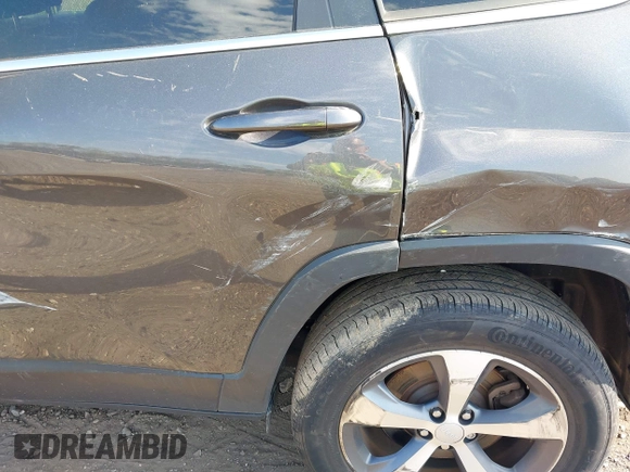 2022 Jeep Cherokee Limited with VIN 1C4PJMDX9ND509157, listed as a IAAI auction lot 42179093 with 34,638 mi miles and . Bid and sale history available at DreamBid. Image 19.
