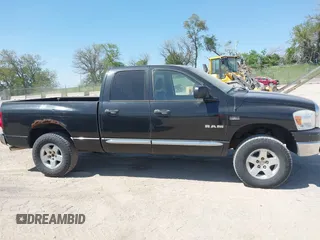 2008 Dodge 1500 SLT z VIN 1D7HU18218S571053, wystawiony jako IAAI lot #42249504 z przebiegiem 177 545 mil mil oraz . Historia ofert i sprzedaży dostępna na DreamBid. Obrazek 14.