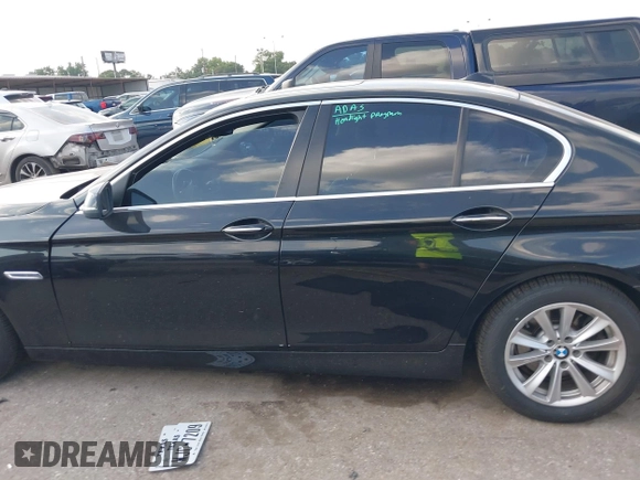 2016 BMW 5 Series 528i z VIN WBA5A5C52GG353507, wystawiony jako IAAI lot #42320879 z przebiegiem 126 893 mil mil oraz . Historia ofert i sprzedaży dostępna na DreamBid. Obrazek 14.