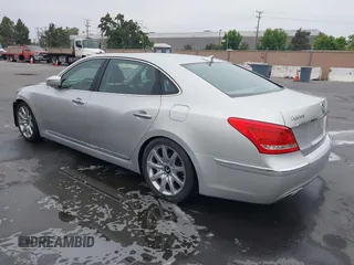 2013 Hyundai Equus Signature with VIN KMHGH4JH5DU062734, listed as a IAAI auction lot 42701207 with 97,413 mi miles and . Bid and sale history available at DreamBid. Image 3.