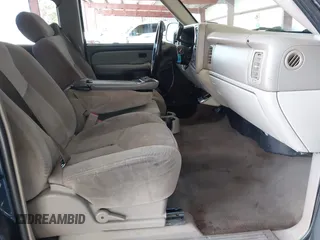2006 Chevrolet Avalanche Z66 with VIN 3GNEC12Z76G233075, listed as a IAAI auction lot 42507082 with 218,395 mi miles and . Bid and sale history available at DreamBid. Image 5.