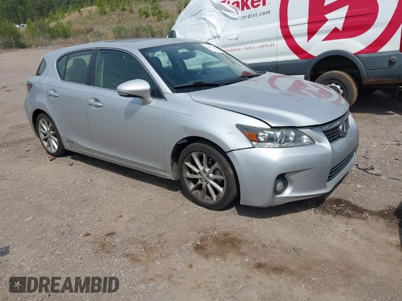 2012 Lexus CT 200h z VIN JTHKD5BH5C2115858, wystawiony jako IAAI lot #42017236 z przebiegiem 138 479 mil mil oraz . Historia ofert i sprzedaży dostępna na DreamBid. Obrazek 1.