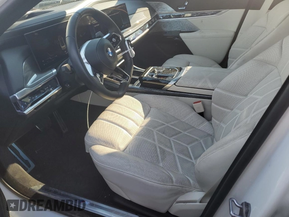 2024 BMW 7 Series 760i xDrive with VIN WBA33EJ06RCP19505, listed as a Copart auction lot 79425294 with 14,579 mi miles and Salvage title. Bid and sale history available at DreamBid. Image 7.