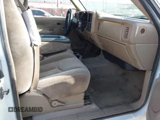 2003 Chevrolet Silverado 1500 LT with VIN 2GCEK19T031248177, listed as a IAAI auction lot 41956985 with 393,889 mi miles. Bid and sale history available at carsss.com. Image 5.