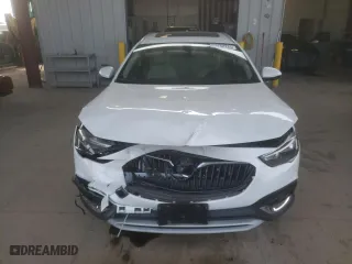2018 Buick Regal TourX Essence with VIN W04GV8SX8J1102810, listed as a Copart auction lot 41431955 with 22,503 mi miles and Salvage Title. Bid and sale history available at carsss.com. Image 5.