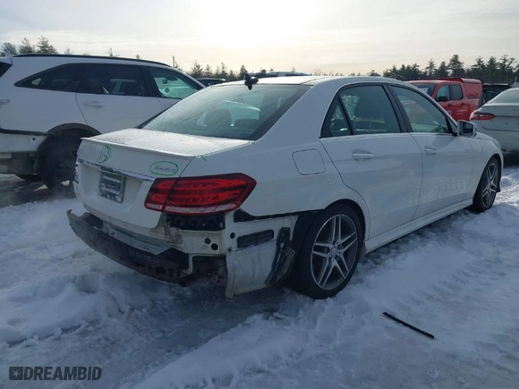 2014 Mercedes-Benz E-Class E 350 Luxury with VIN WDDHF8JB7EB040089, listed as a IAAI auction lot 41566303 with NaN miles. Bid and sale history available at carsss.com. Image 4.
