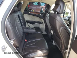 2019 Lincoln MKC Select с VIN 5LMCJ2C98KUL42803, выставлен на аукционе Copart как лот 62611825 с пробегом 118 911 миль миль и Списание • Salvage title. История ставок и продаж доступна на DreamBid. Изображение 10.