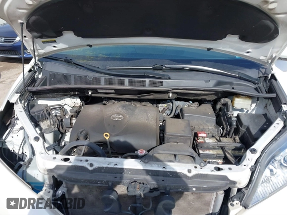 2017 Toyota Sienna XLE Auto Access Seat with VIN 5TDYZ3DC5HS855137, listed as a IAAI auction lot 41657651 with 97,850 mi miles. Bid and sale history available at carsss.com. Image 10.