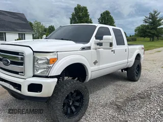 2014 Ford F-250 XL z VIN 1FT7W2BT2EEA07462, wystawiony jako Copart lot #56959795 z przebiegiem 327 167 mil mil oraz Czysty tytuł • Clean title. Historia ofert i sprzedaży dostępna na DreamBid. Obrazek 2.