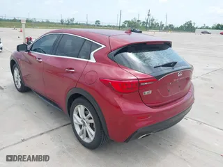 2017 Infiniti QX30 Sport with VIN SJKCH5CP6HA039934, listed as a IAAI auction lot 42136532 with 90,194 mi miles. Bid and sale history available at carsss.com. Image 3.