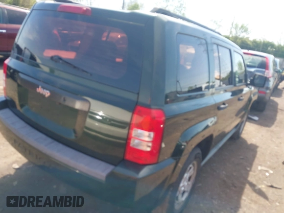 2010 Jeep Patriot Sport with VIN 1J4NT2GB8AD573538, listed as a IAAI auction lot 42113824 with 166,584 mi miles. Bid and sale history available at carsss.com. Image 4.