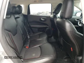 2020 Jeep Compass Trailhawk z VIN 3C4NJDDB7LT171728, wystawiony jako Copart lot #60919295 z przebiegiem 81 826 mil mil oraz Szkoda całkowita • Salvage title. Historia ofert i sprzedaży dostępna na DreamBid. Obrazek 11.