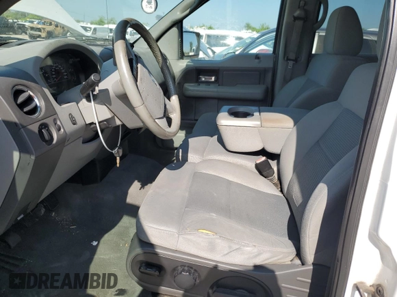 2008 Ford F-150 XLT z VIN 1FTPW145X8FB78970, wystawiony jako Copart lot #64611195 z przebiegiem 194 828 mil mil oraz Czysty tytuł • Clean title. Historia ofert i sprzedaży dostępna na DreamBid. Obrazek 7.