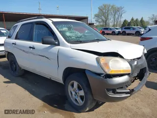 2008 Kia Sportage LX with VIN KNDJF724587508950, listed as a IAAI auction lot 42079499 with 141,516 mi miles. Bid and sale history available at carsss.com. Image 1.