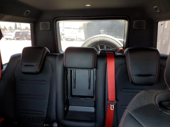 2021 Mercedes-Benz G 550 z VIN W1NYC6BJXMX382983, wystawiony jako Copart lot #61177185 z przebiegiem 22 835 mil mil oraz Szkoda całkowita • Salvage title. Historia ofert i sprzedaży dostępna na DreamBid. Obrazek 10.