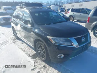 2014 Nissan Pathfinder SV with VIN 5N1AR2MM5EC725744, listed as a IAAI auction lot 41551425 with 168,912 mi miles. Bid and sale history available at carsss.com. Image 1.