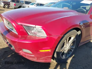 2014 Ford Mustang V6 with VIN 1ZVBP8EMXE5228061, listed as a IAAI auction lot 41603552 with 118,011 mi miles. Bid and sale history available at carsss.com. Image 18.