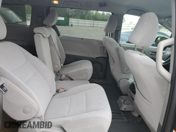 2020 Toyota Sienna LE Auto Access Seat с VIN 5TDKZ3DC4LS072034, выставлен на аукционе Copart как лот 62531295 с пробегом 81 639 миль миль и Списание • Salvage title. История ставок и продаж доступна на DreamBid. Изображение 11.