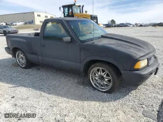 1997 GMC Sonoma SLS with VIN 1GTCS14X8VK507860, listed as a Copart auction lot 45328845 with 243,382 mi miles and Salvage Title. Bid and sale history available at carsss.com. Image 4.