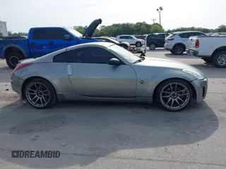 2005 Nissan 350Z Enthusiast with VIN JN1AZ34D85M609056, listed as a IAAI auction lot 42079583 with 203,596 mi miles. Bid and sale history available at carsss.com. Image 13.