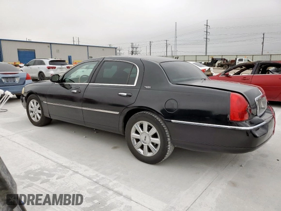 2010 Lincoln Town Car Signature Limited z VIN 2LNBL8CV3AX614416, wystawiony jako Copart lot #58716225 z przebiegiem 346 529 mil mil oraz Czysty tytuł • Clean title. Historia ofert i sprzedaży dostępna na DreamBid. Obrazek 2.