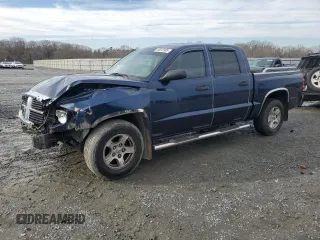 2007 Dodge Dakota SLT with VIN 1D7HE48K67S192580, listed as a Copart auction lot 44612305 with Not Provided miles and Salvage Title. Bid and sale history available at carsss.com. Image 1.