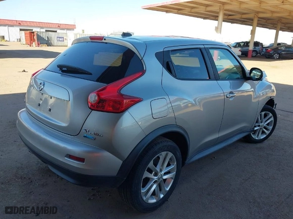 2012 Nissan Juke SV with VIN JN8AF5MV4CT116704, listed as a IAAI auction lot 40425604 with 171,138 mi miles. Bid and sale history available at carsss.com. Image 4.