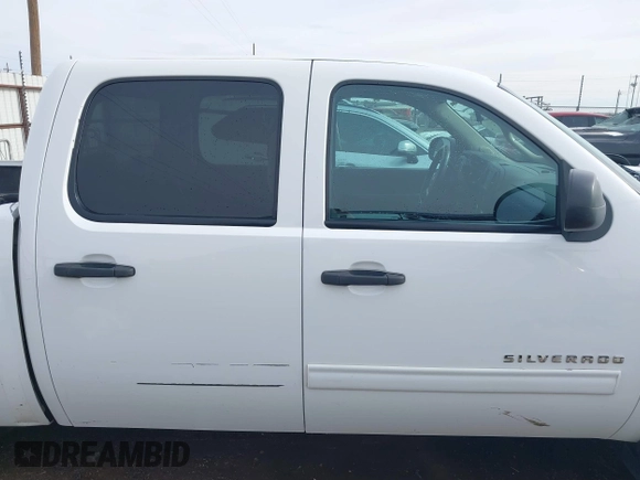 2013 Chevrolet Silverado 1500 LT with VIN 3GCPCSE02DG314650, listed as a IAAI auction lot 41266228 with 213,634 mi miles and . Bid and sale history available at DreamBid. Image 13.