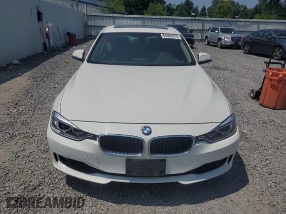 2014 BMW 3 Series 328i xDrive z VIN WBA3B5C50EP539273, wystawiony jako Copart lot #64083275 z przebiegiem Nie podano mil oraz Szkoda całkowita • Salvage title. Historia ofert i sprzedaży dostępna na DreamBid. Obrazek 5.