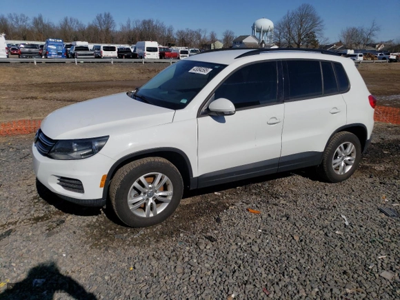 2016 Volkswagen Tiguan R-Line with VIN WVGAV7AX1GW584924, listed as a Copart auction lot 43084595 with 146,070 mi miles and Salvage Title. Bid and sale history available at carsss.com. Image 1.