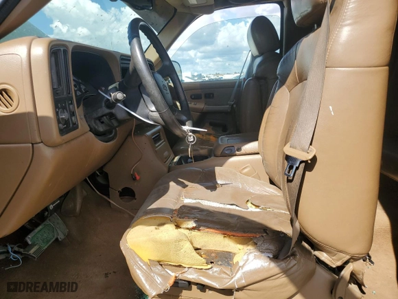 1999 Chevrolet Silverado 1500 LS with VIN 2GCEC19T5X1172300, listed as a Copart auction lot 48390105 with 225,713 mi miles and Salvage Title. Bid and sale history available at carsss.com. Image 7.