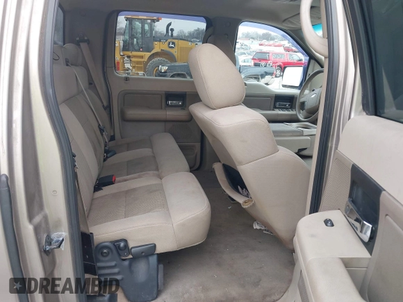2004 Ford F-150 XLT with VIN 1FTRW14W14KB84997, listed as a IAAI auction lot 41551031 with 274,894 mi miles. Bid and sale history available at carsss.com. Image 8.